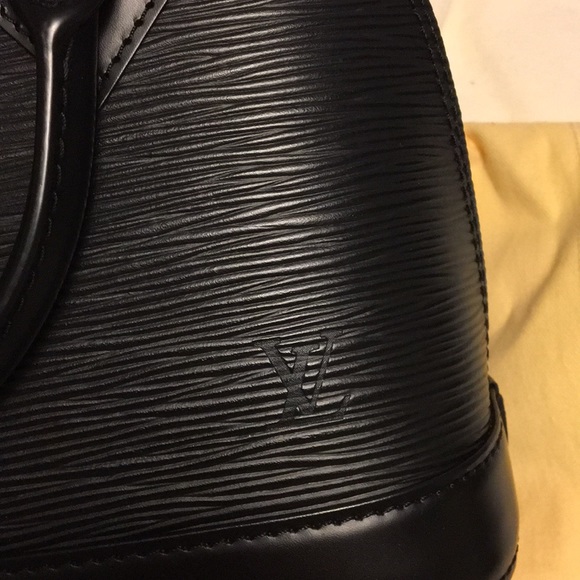 *SOLD* Louis Vuitton Alma BB - Picture 4 of 8